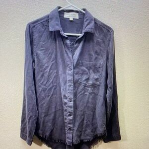 Men's Gray Button-Up Shirt
